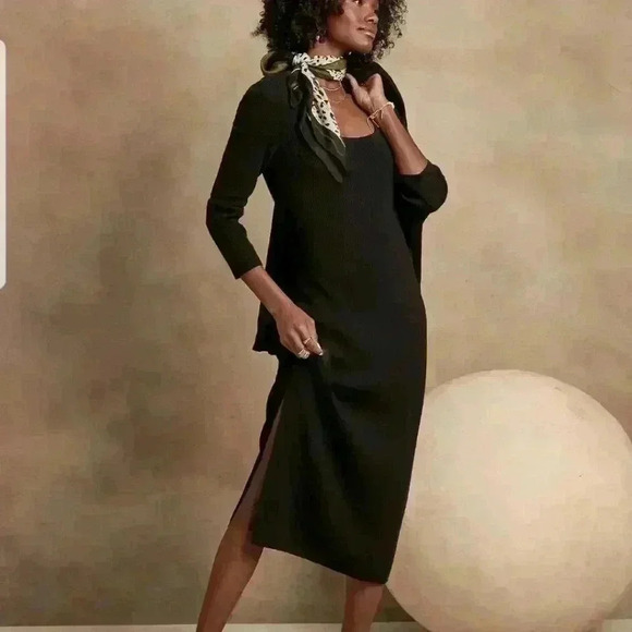 Banana Republic Scoop-Neck Midi Dress - Picture 13 of 17